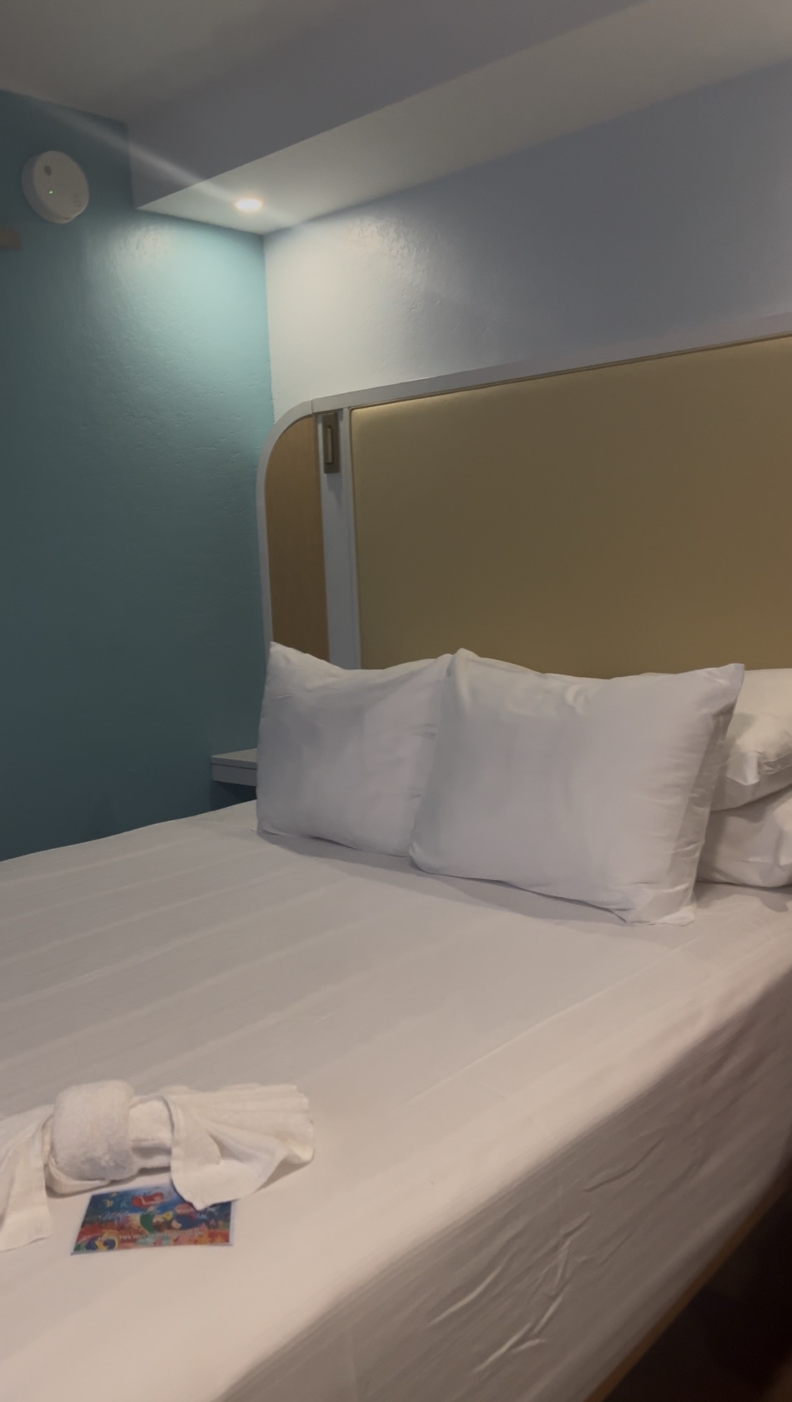 bed at Caribbean Beach Resort Disney World